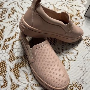Skecher Street Pink Hi-Lites Perforated Leather Slip On Loafers